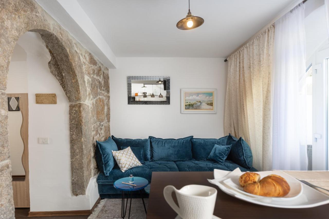 Apartments Mikulin Family 푸나트 외부 사진